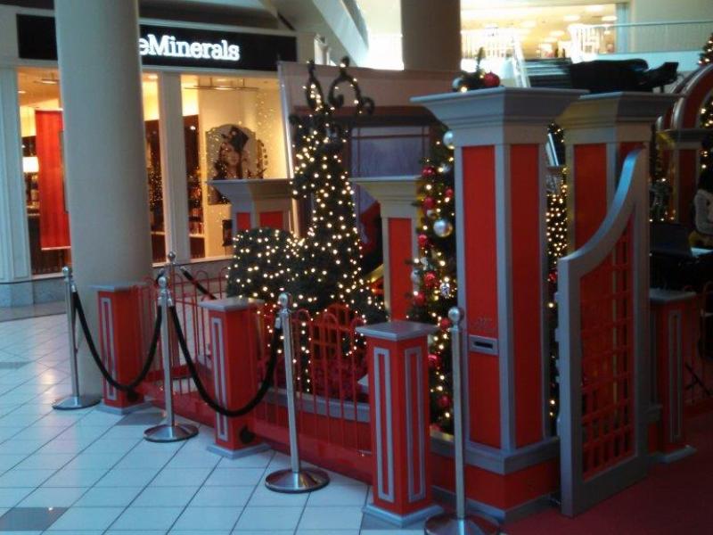 Commercial Christmas Decorating Services – Christmas Decor in Alabama
